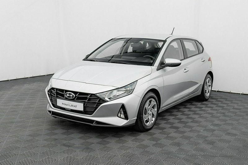 Używany Hyundai i20 Pure 84 KM (61 kW) 2022 Srebrny (metalik) Hatchback