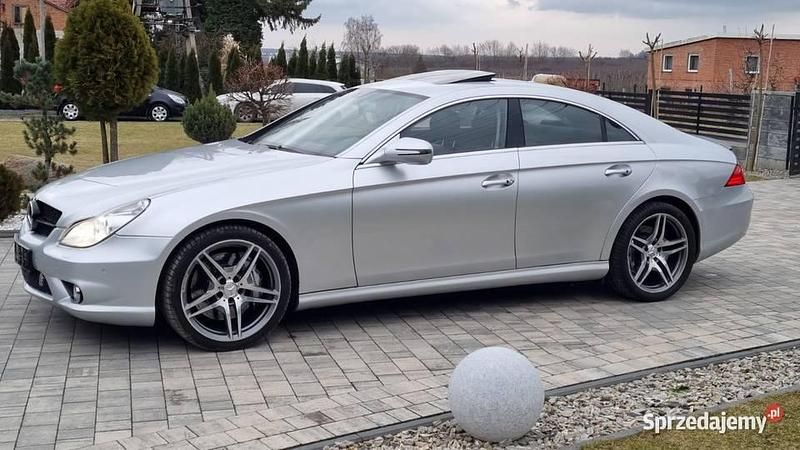 Srebrny Używany 2009 Mercedes CLS63 AMG AMG Sedan/Limuzyna | 65 500 zł - Obraz 1/4