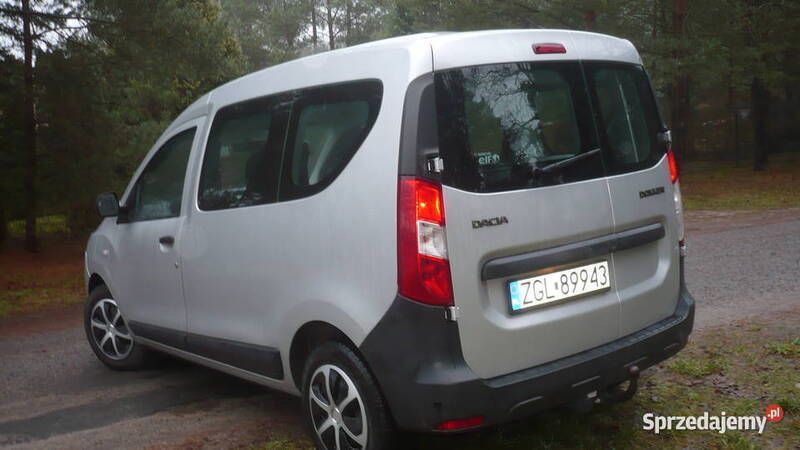 Używany Dacia Dokker 102 KM (75 kW) 2018 Srebrny Minivan