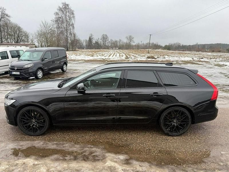 Używany Volvo V90 254 KM (186 kW) 2018 Czarny Kombi