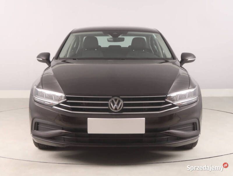 Brązowy Używany 2020 VW Passat Sedan/Limuzyna | 64 999 zł (Uczciwa cena) - Obraz 1/4