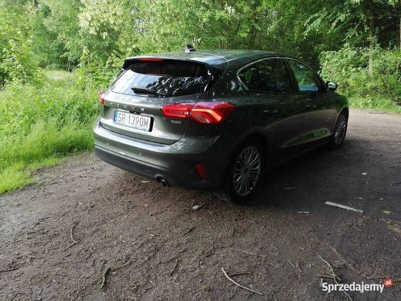 Używany Ford Focus 2018 Grafitowy Hatchback