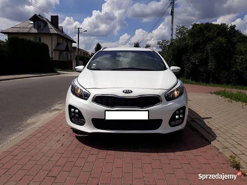 Biały Używany 2017 Kia Ceed GT-Line Kombi | 29 900 zł (Super Cena) - Obraz 1/4