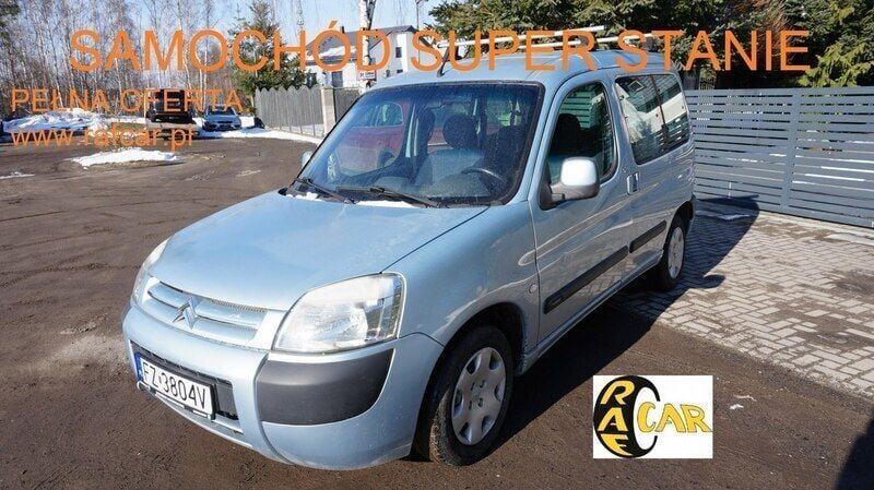 Srebrny Używany 2004 Citroën Berlingo Minivan | 9999 zł - Obraz 1/4
