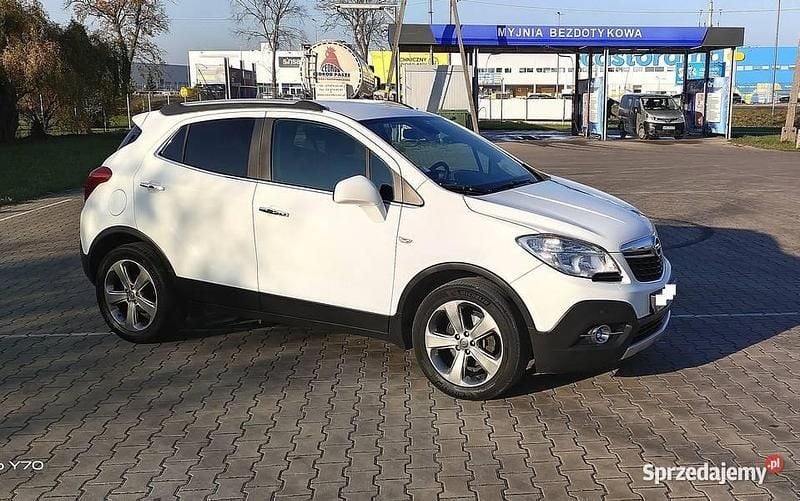 Biały Używany 2014 Opel Mokka SUV | 31 000 zł (Dobra cena) - Obraz 1/4