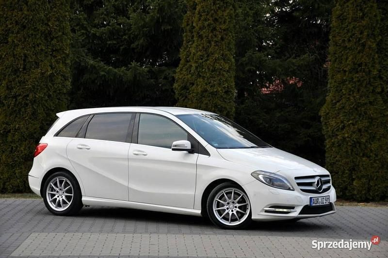 Używany Mercedes B220 170 KM (125 kW) 2014 Biały Minivan