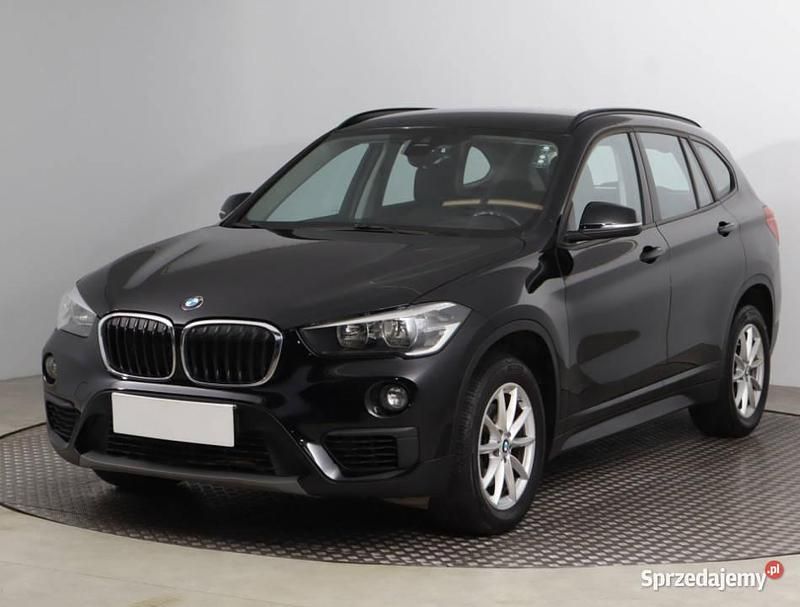 Używany BMW X1 140 KM (102 kW) 2018 Czarny SUV