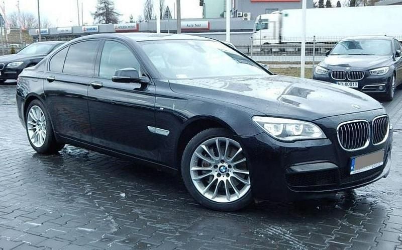 Czarny (metalik) Używany 2014 BMW 740 Sedan/Limuzyna | 349 000 zł - Obraz 1/1