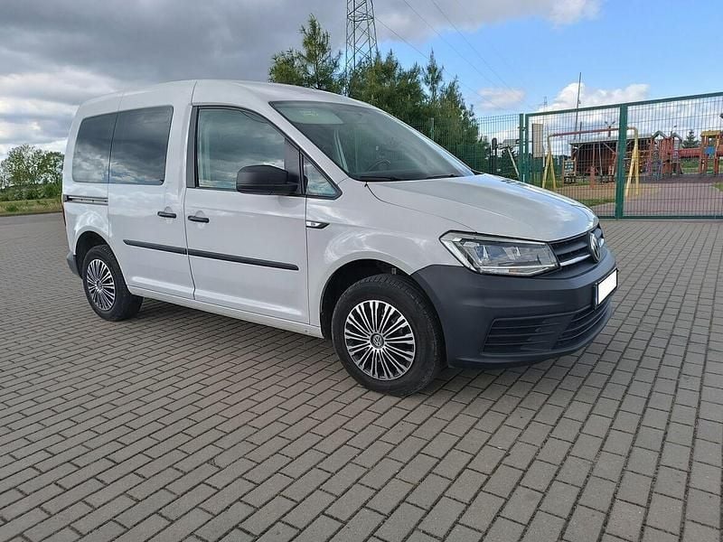 Biały Używany 2020 VW Caddy Trendline Minivan | 38 950 zł (Super Cena) - Obraz 1/4