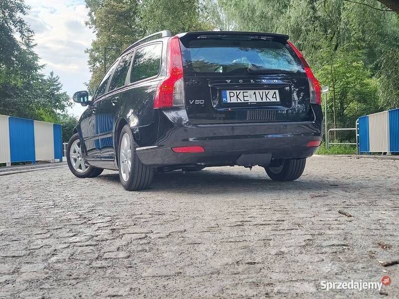 Używany Volvo V50 Business Edition 2011 Czarny Kombi