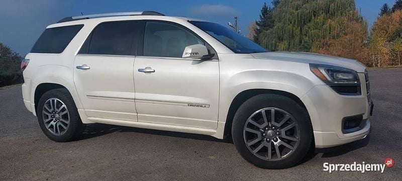 Biały Używany 2013 GMC Acadia SUV | 70 000 zł - Obraz 1/4