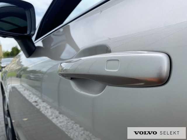 Szary Używany 2024 Volvo XC60 SUV | 282 900 zł - Obraz 1/1