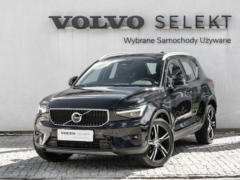 Czarny Używany 2025 Volvo XC40 SUV | 154 900 zł (Dobra cena) - Obraz 1/4