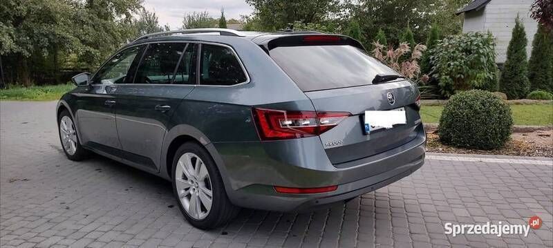 Szary Używany 2017 Skoda Superb Sedan/Limuzyna | 76 500 zł (Dość drogi) - Obraz 1/4