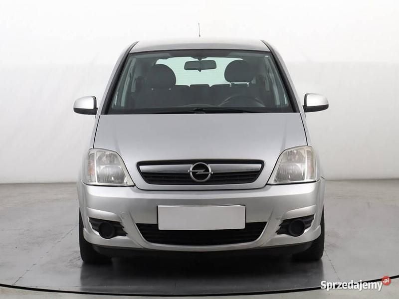 Używany Opel Meriva 90 KM (66 kW) 2006 Srebrny Minivan