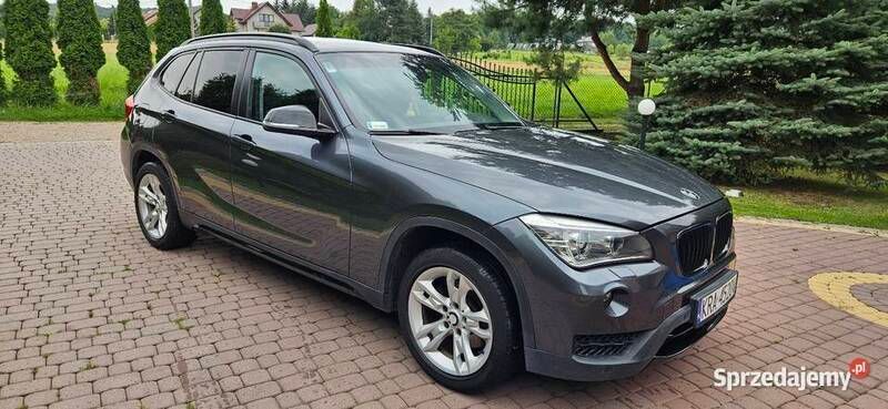 Grafitowy Używany 2012 BMW X1 Sport Line SUV | 42 700 zł (Dość drogi) - Obraz 1/4