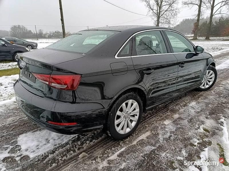 Używany Audi A3 2014 Czarny Sedan/Limuzyna