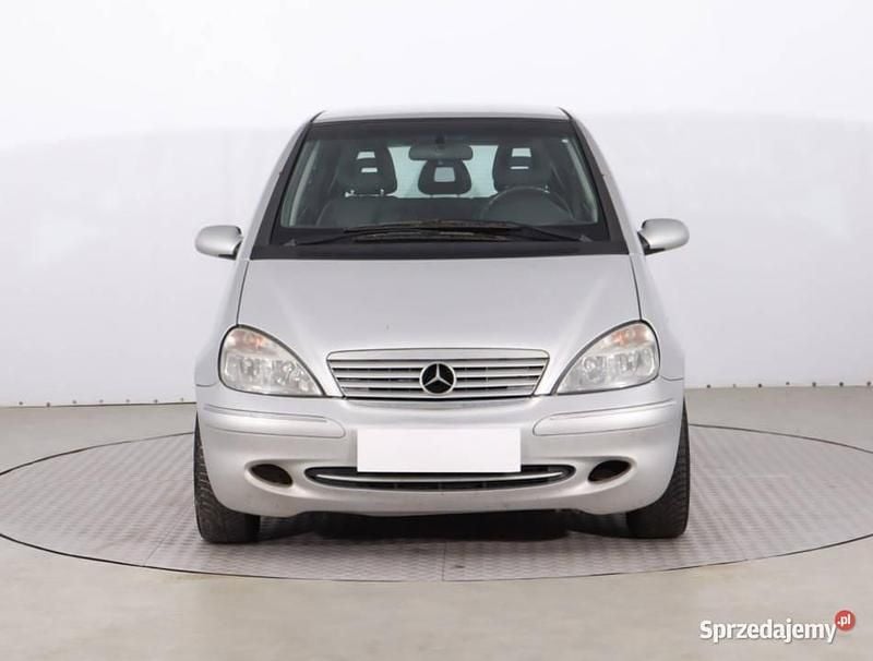 Srebrny Używany 2002 Mercedes A140 Hatchback | 1999 zł (Dobra cena) - Obraz 1/4