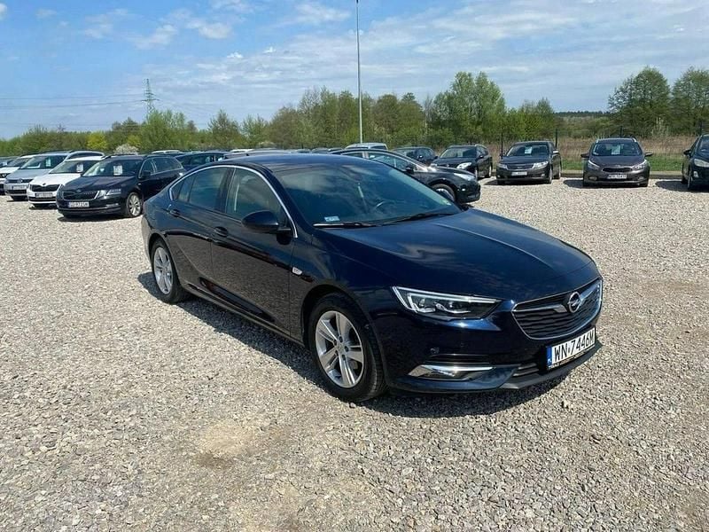 Używany Opel Insignia Sport 165 KM (121 kW) 2020 Inny (metalik) Sedan/Limuzyna