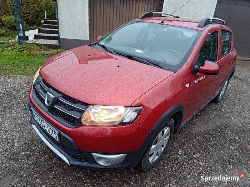 Czerwony Używany 2013 Dacia Sandero Stepway Hatchback | 20 400 zł - Obraz 1/4