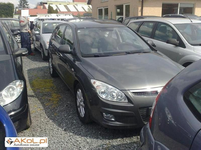 Szary (metalik) Używany 2007 Hyundai i30 Sedan/Limuzyna | 17 876 zł - Obraz 1/1