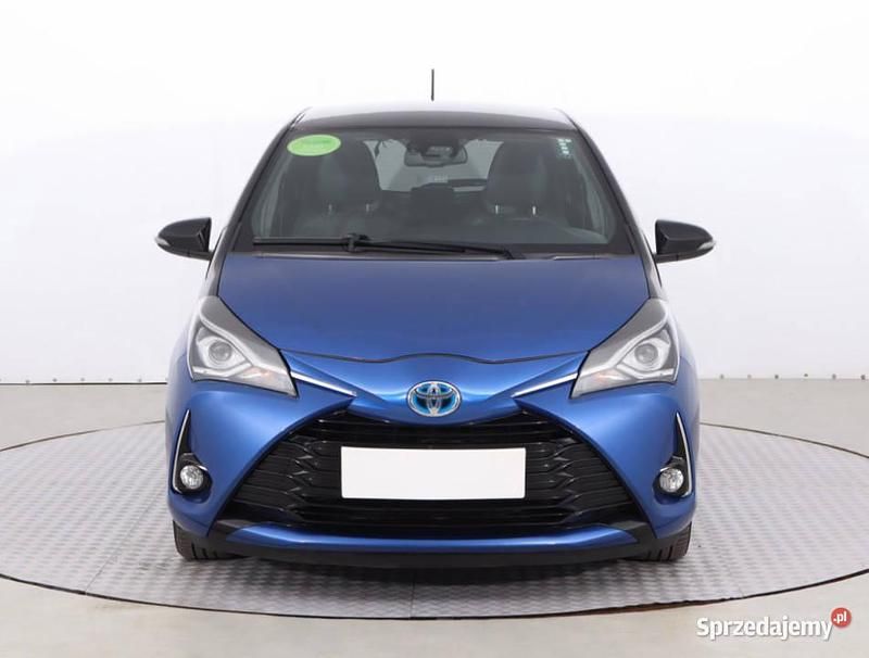 Niebieski Używany 2017 Toyota Yaris Hybrid Hatchback | 57 999 zł (Uczciwa cena) - Obraz 1/4