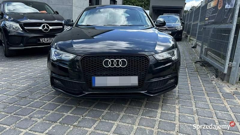 Czarny (metalik) Używany 2016 Audi A5 S-Line Coupe | 63 000 zł - Obraz 1/4