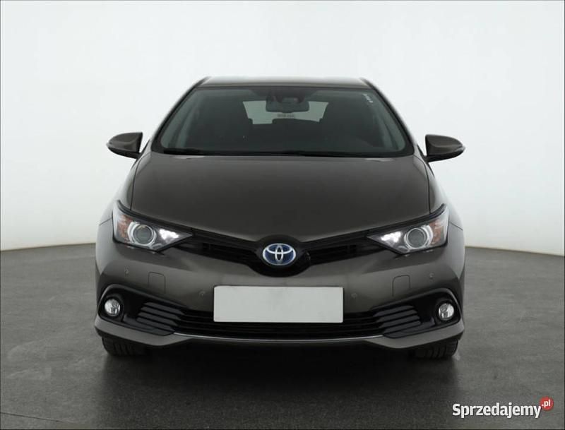 Szary Używany 2017 Toyota Auris Hatchback | 58 999 zł - Obraz 1/4