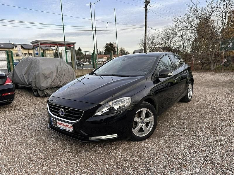 Czarny Używany 2014 Volvo V40 Hatchback | 36 900 zł (Uczciwa cena) - Obraz 1/4