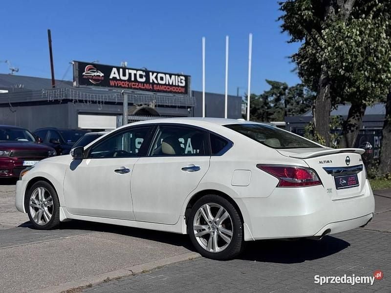 Używany 2014 Nissan Altima Sedan/Limuzyna | 27 900 zł - Obraz 1/4
