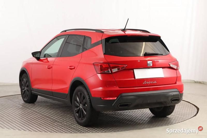 Używany Seat Arona 2023 Czerwony SUV