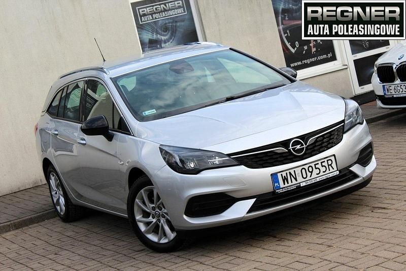 Srebrny (metalik) Używany 2022 Opel Astra Elegance Kombi | 51 900 zł (Uczciwa cena) - Obraz 1/4