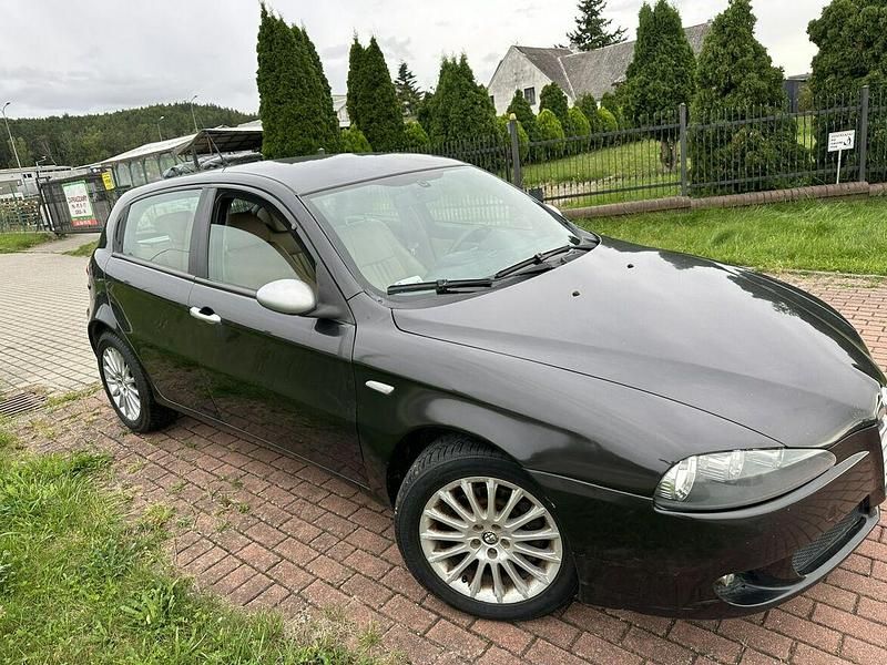 Używany Alfa Romeo 147 150 KM (110 kW) 2006 Czarny Hatchback