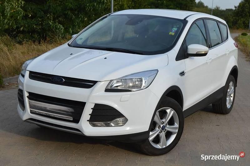 Biały Używany 2016 Ford Kuga SUV | 42 900 zł (Super Cena) - Obraz 1/4