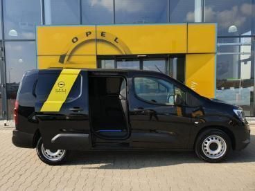 Używany Opel Combo Enjoy 110 KM (80 kW) 2023 Czarny Minivan