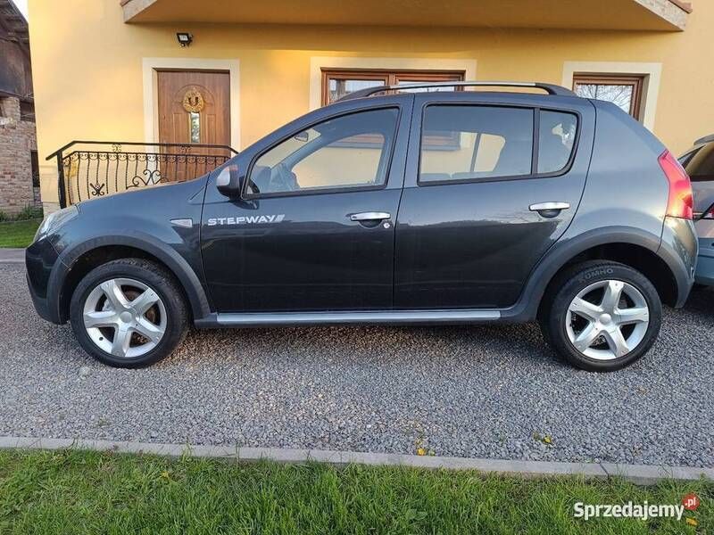 Szary Używany 2011 Dacia Sandero Stepway Hatchback | 18 900 zł (Uczciwa cena) - Obraz 1/4