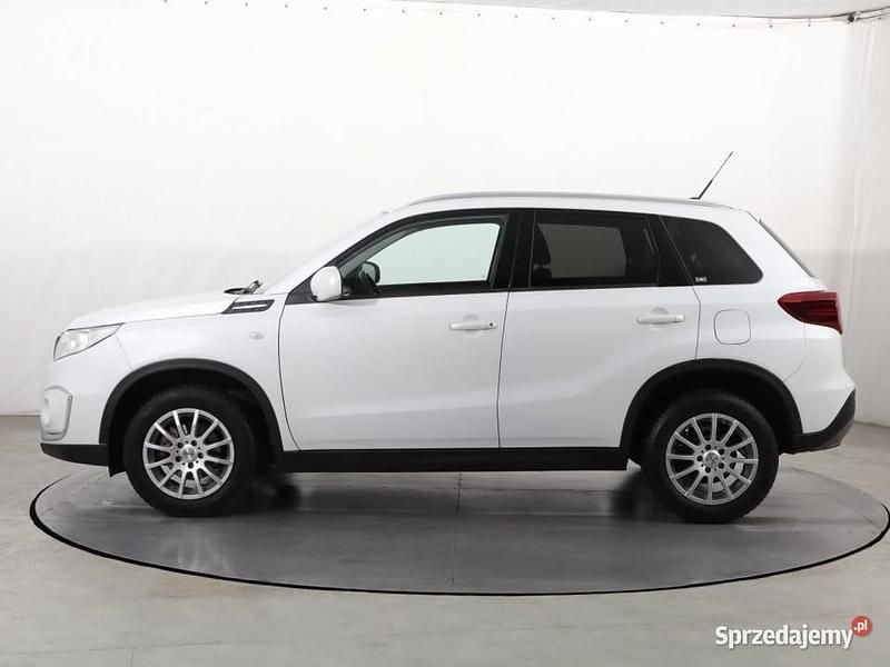 Używany Suzuki Vitara 112 KM (82 kW) 2018 Biały SUV