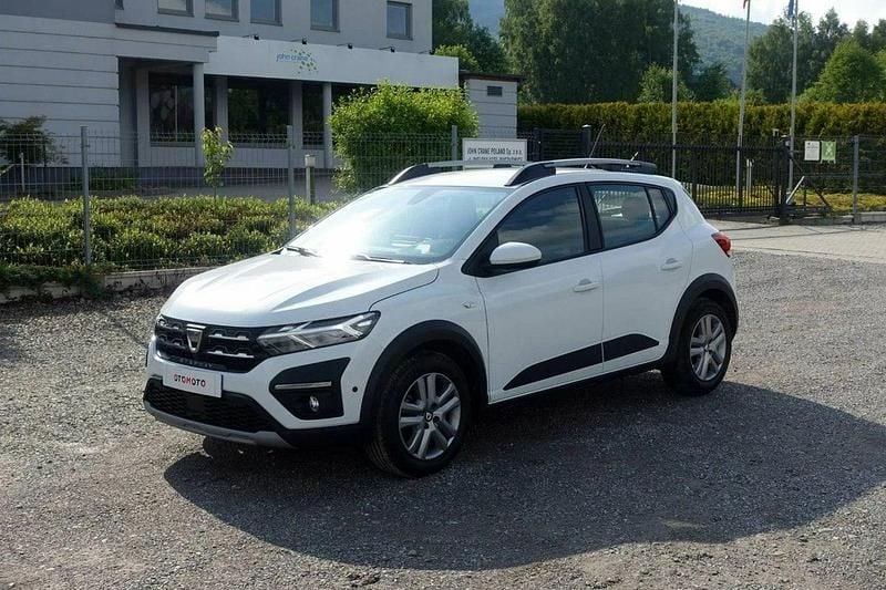 Biały Używany 2022 Dacia Sandero Stepway Hatchback | 52 800 zł (Uczciwa cena) - Obraz 1/4