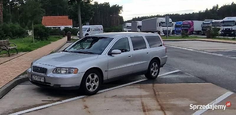 Używany Volvo V70 2006 Srebrny Kombi