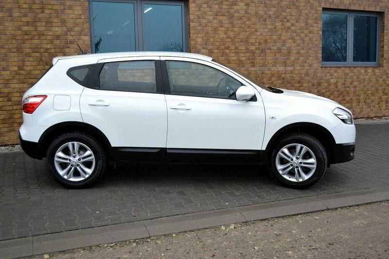 Używany Nissan Qashqai 2010 Czarny SUV