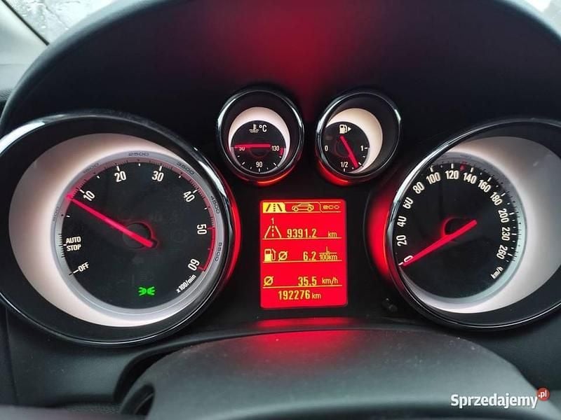 Używany Opel Astra 2015 Czarny Kombi