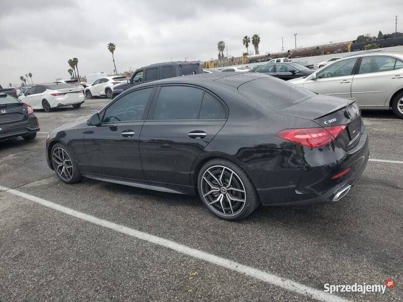Czarny Używany 2023 Mercedes C300 Sedan/Limuzyna | 125 000 zł - Obraz 1/4
