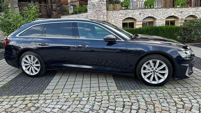 Używany Audi A6 204 KM (150 kW) 2021 Niebieski (metalik) Kombi