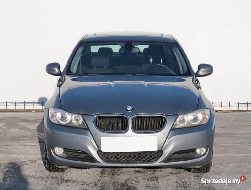 Używany BMW 320 170 KM (125 kW) 2008 Szary Sedan/Limuzyna