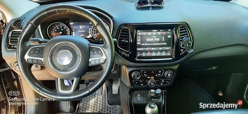 Używany Jeep Compass Limited 2018 Czarny SUV