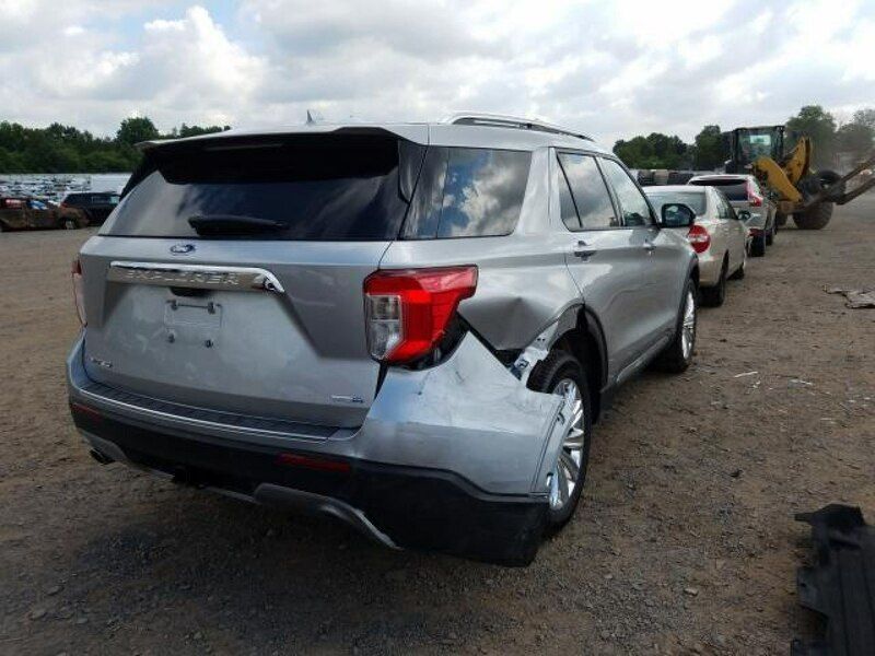 Używany Ford Explorer Limited 300 KM (220 kW) 2020 Srebrny SUV