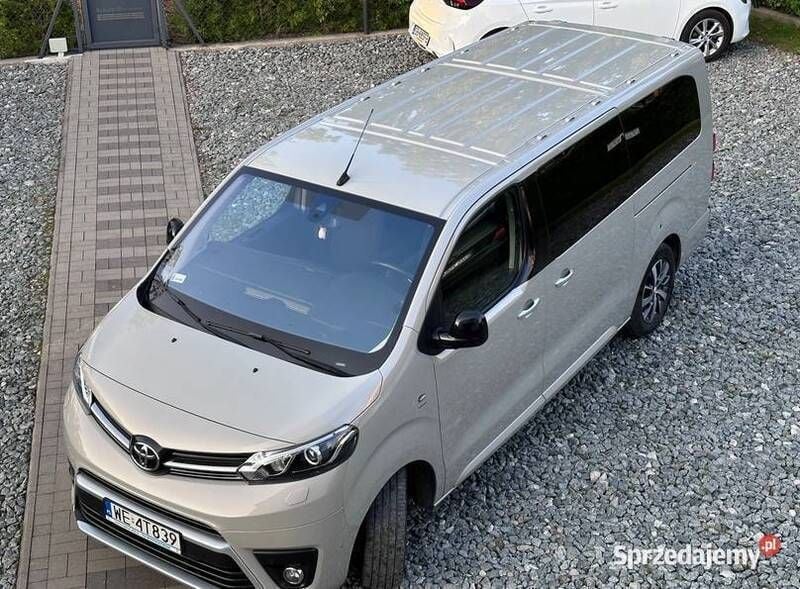 Szary Używany 2021 Toyota Proace Verso Kombi | 169 000 zł (Drogi) - Obraz 1/4