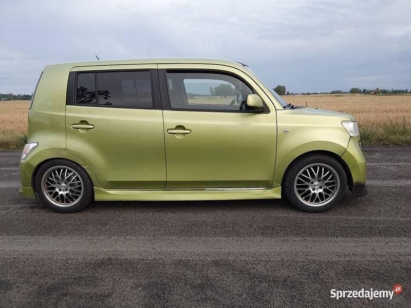 Używany Daihatsu Materia 2007 Zielony Minivan