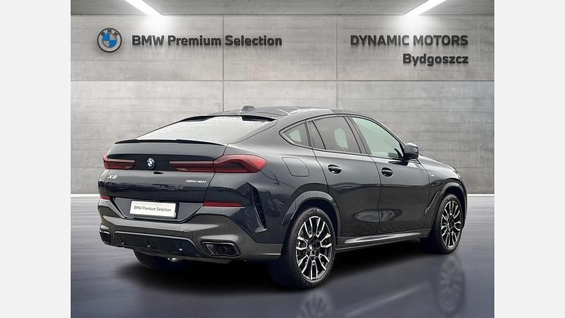 Używany BMW X6 Comfort Edition 381 KM (280 kW) 2025 Czarny carbon m metalizowany SUV