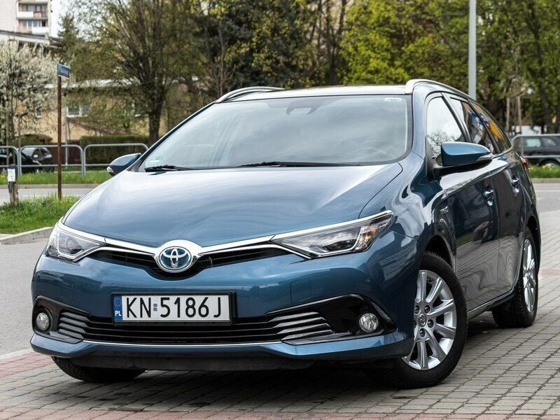 Niebieski Używany 2016 Toyota Auris Hybrid Kombi | 58 900 zł (Uczciwa cena) - Obraz 1/4